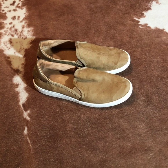UGG Cas slip on shoes 
size women's 7.5 - Picture 1 of 8